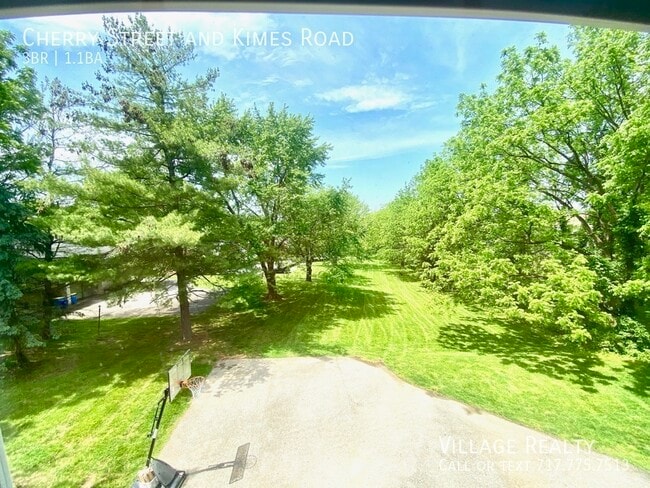 Building Photo - 225 Cherry St