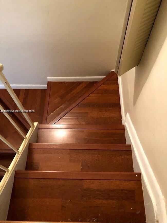 Building Photo - 6840 SW 45th Ln