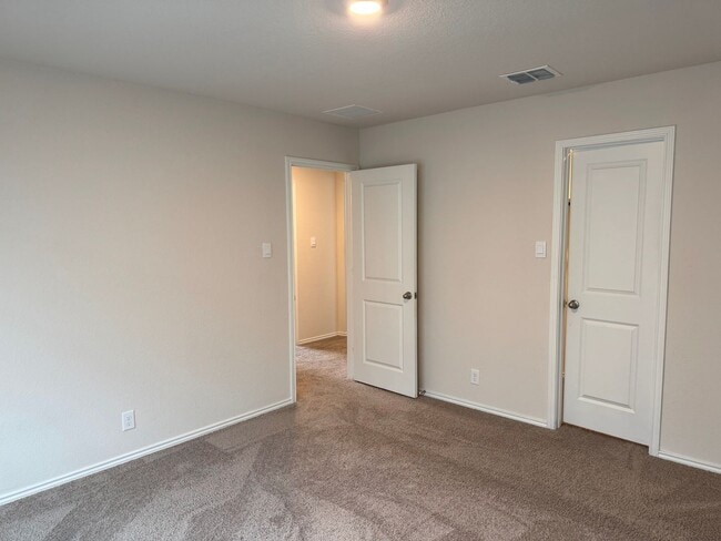 Building Photo - 9603 Lowline Brg