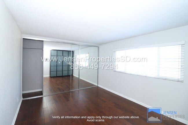 Building Photo - 1 Bed, 1 Bath Condo w/ Gated Parking, Comm...