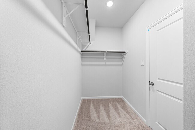 Building Photo - 16743 Needlepoint Dr