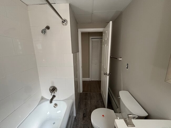 Building Photo - 213 Golden Hill St