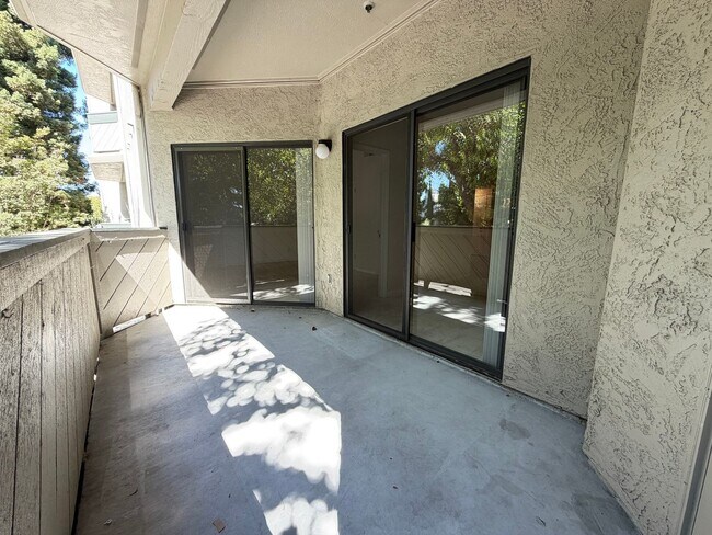 Building Photo - 25938 Kay Ave