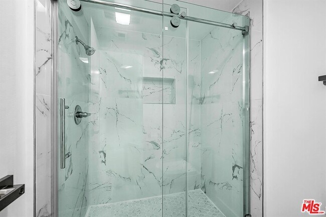 Building Photo - 4425 Alla Rd