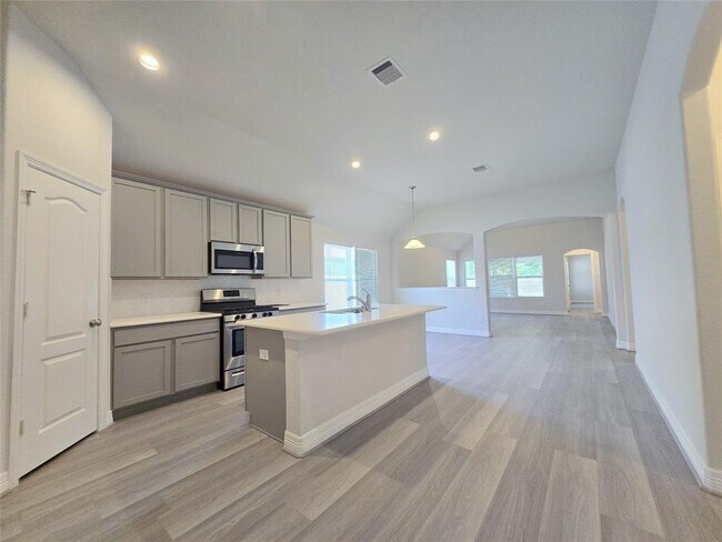 Building Photo - 3327 Avary River Ln