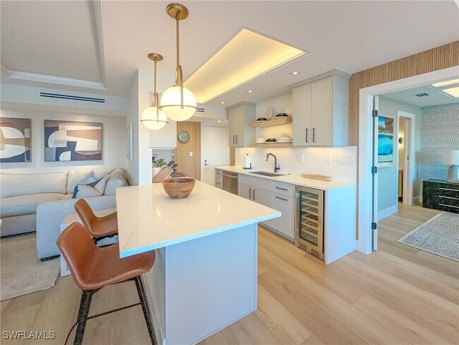 Building Photo - 3430 Gulf Shore Blvd N