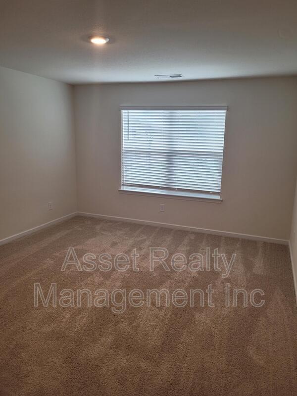 Building Photo - 4714 Willow Bluff Cir