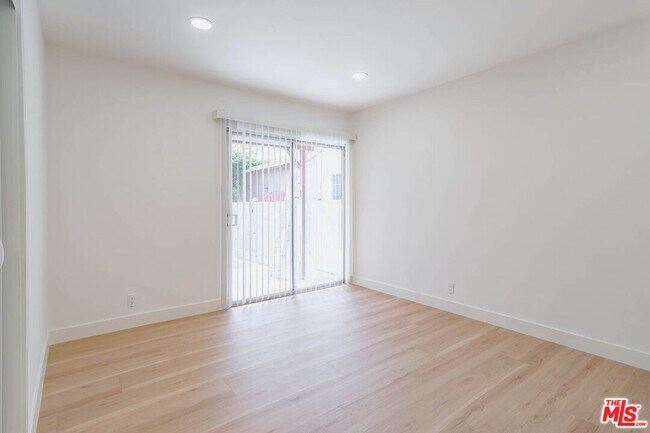 Building Photo - 6627 Ranchito Ave