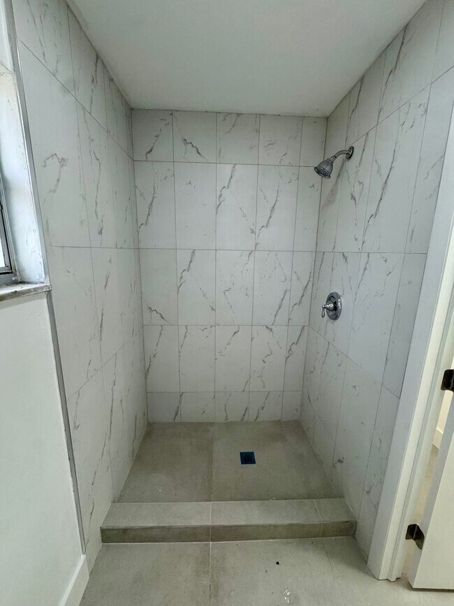 Building Photo - Under Construction*** Fully Renovated 3-Bedroom Home with Garage in Orlando