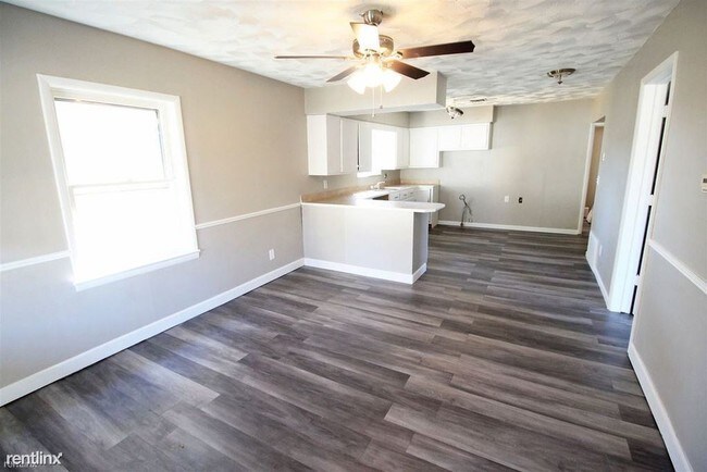 Building Photo - 2 br, 1 bath House - 2505 W University Ave