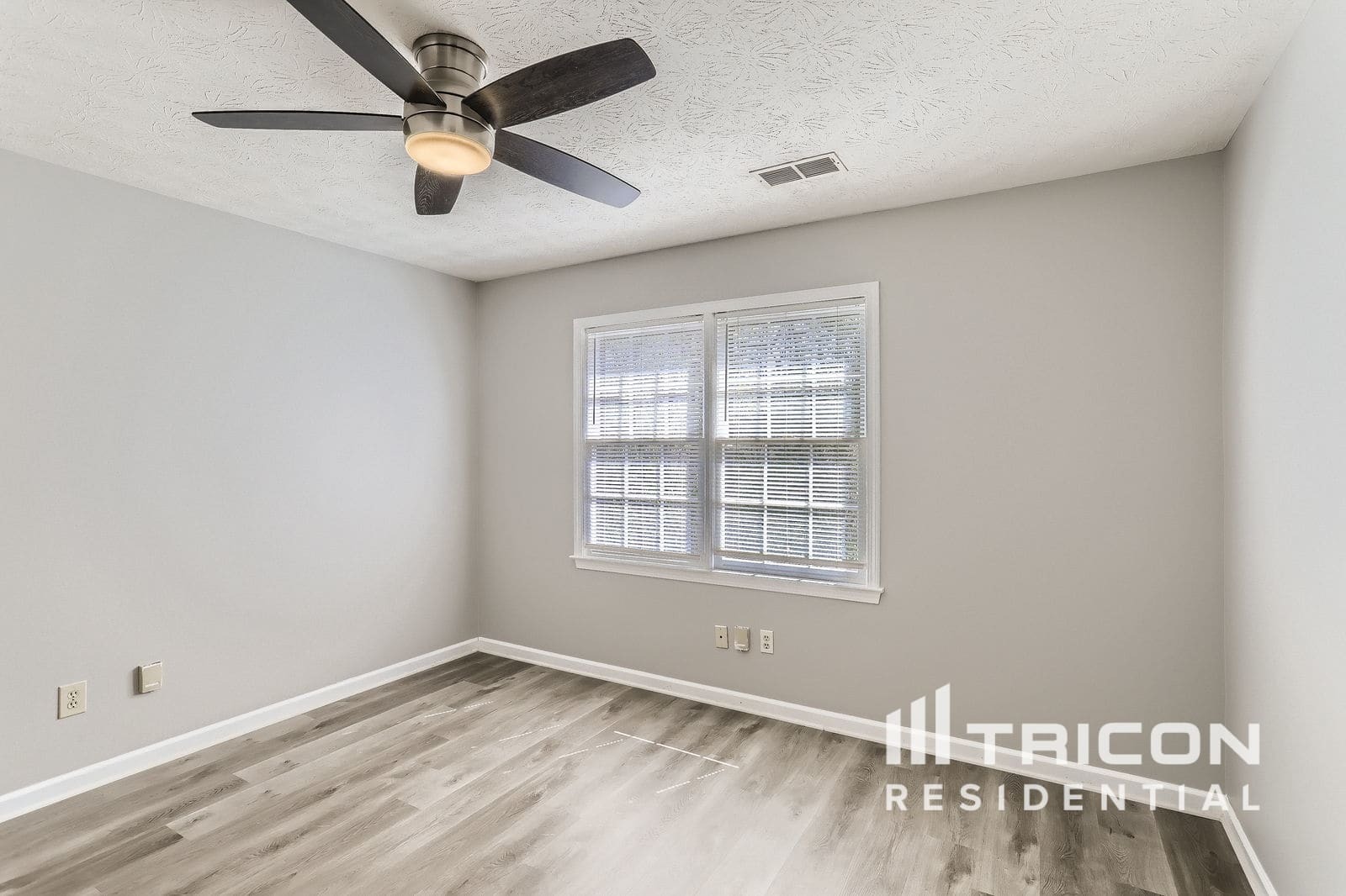 Building Photo - 4809 Glenwhite Dr