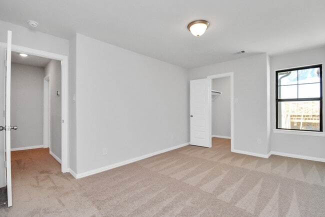Building Photo - 27911 Western Crk Ct