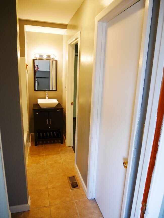 Building Photo - 1154SUA