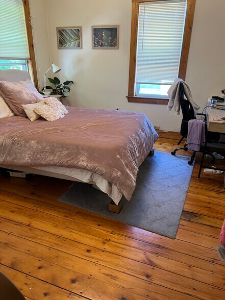 Building Photo - 6 Plymouth St