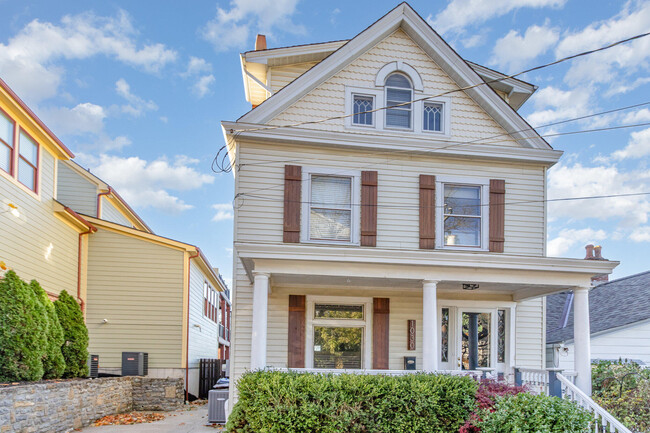 Primary Photo - 1030 Vine St