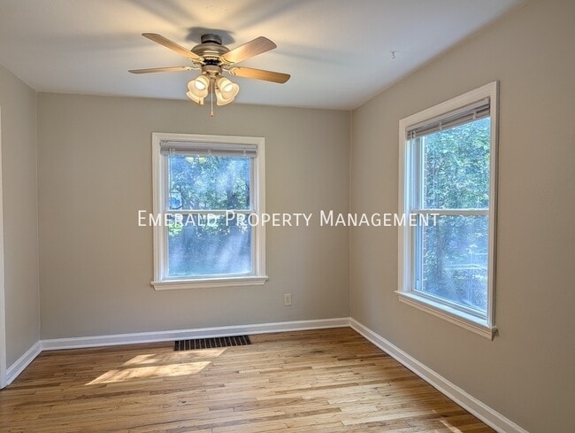 Building Photo - 2215 Hecker Ave