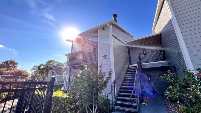 Building Photo - Cozy Casselberry Condo Available - Move In...