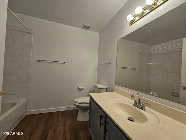 Building Photo - 15050 N Thompson Peak Pkwy