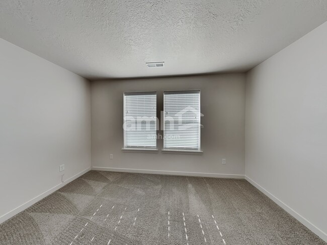 Building Photo - 16903 Bethany Ave