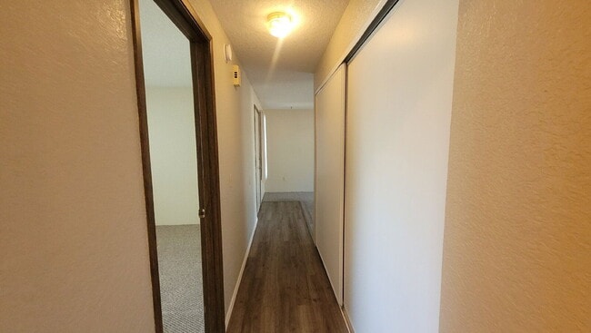 Building Photo - 152 NE Atkinson Ct