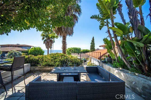 Building Photo - 307 E Avenida Cordoba