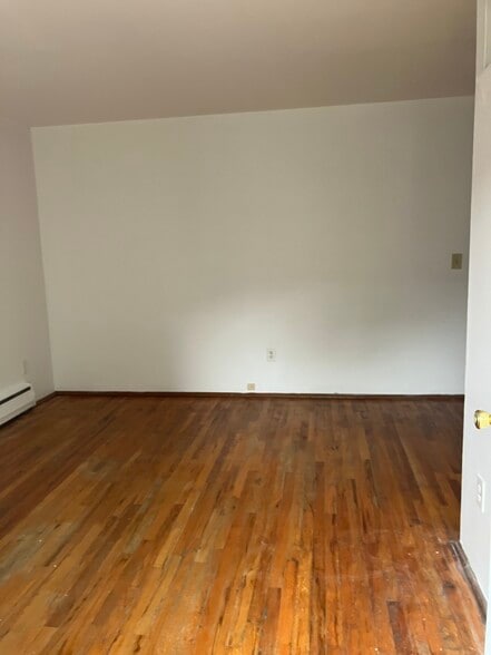 Building Photo - 512 Olden Ave