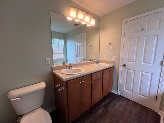 Building Photo - 3 bedroom 2 bath house in Berwick