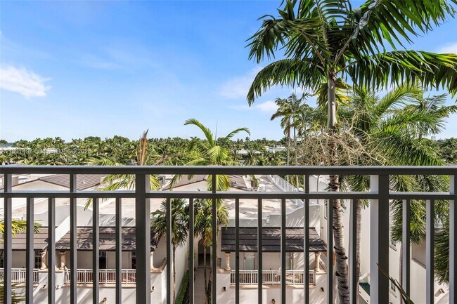 Building Photo - 1415 Sunset Harbour Dr