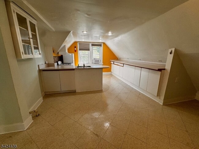 Building Photo - 160 Chestnut St