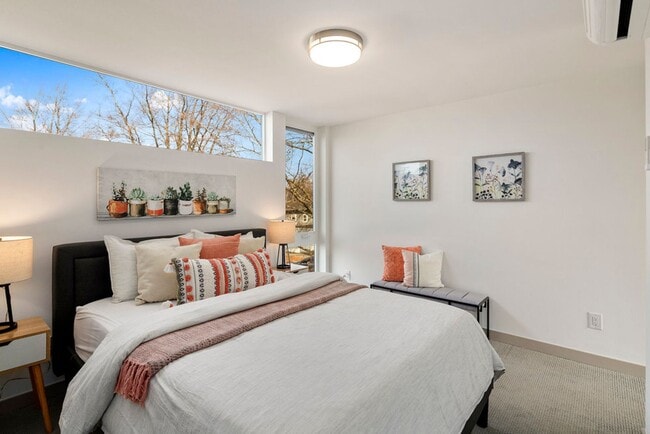 Building Photo - Modern Beacon Hill Townhome | Rooftop Deck...