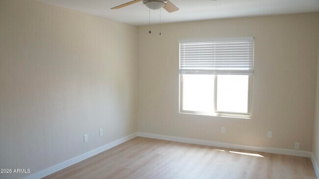 Building Photo - 2201 N Comanche Dr