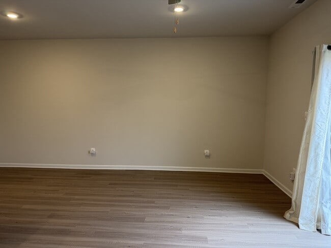 Building Photo - 71 Bloomsbury St