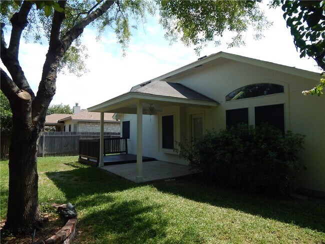 Building Photo - 1622 Balmorhea Ln