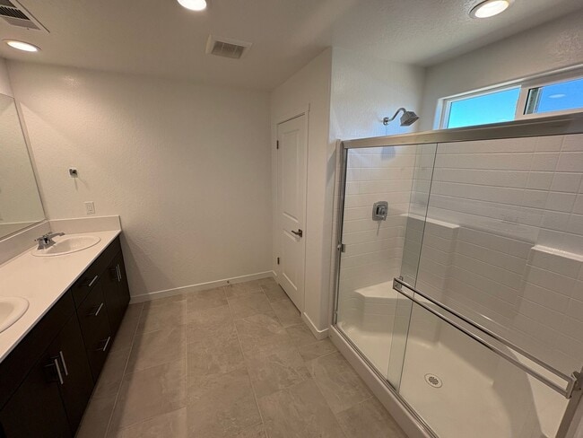 Building Photo - Welcome To This Charming Two-Story Home Ne...