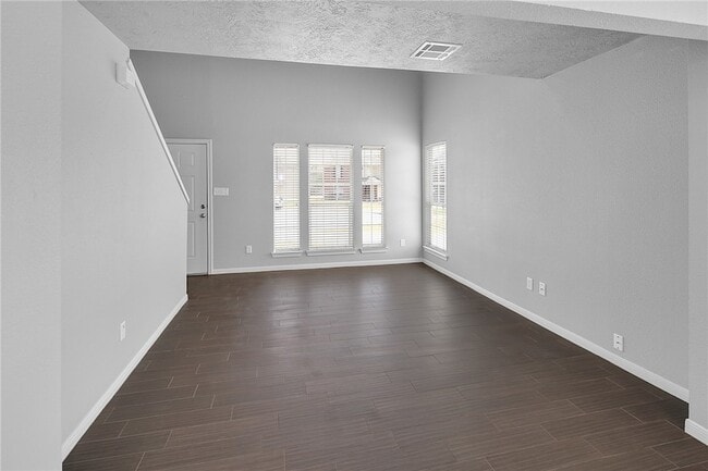 Building Photo - 503 Thornton Ct