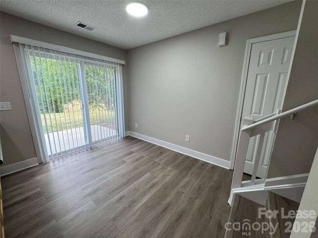 Building Photo - 3251 Blythe Ridge Ct