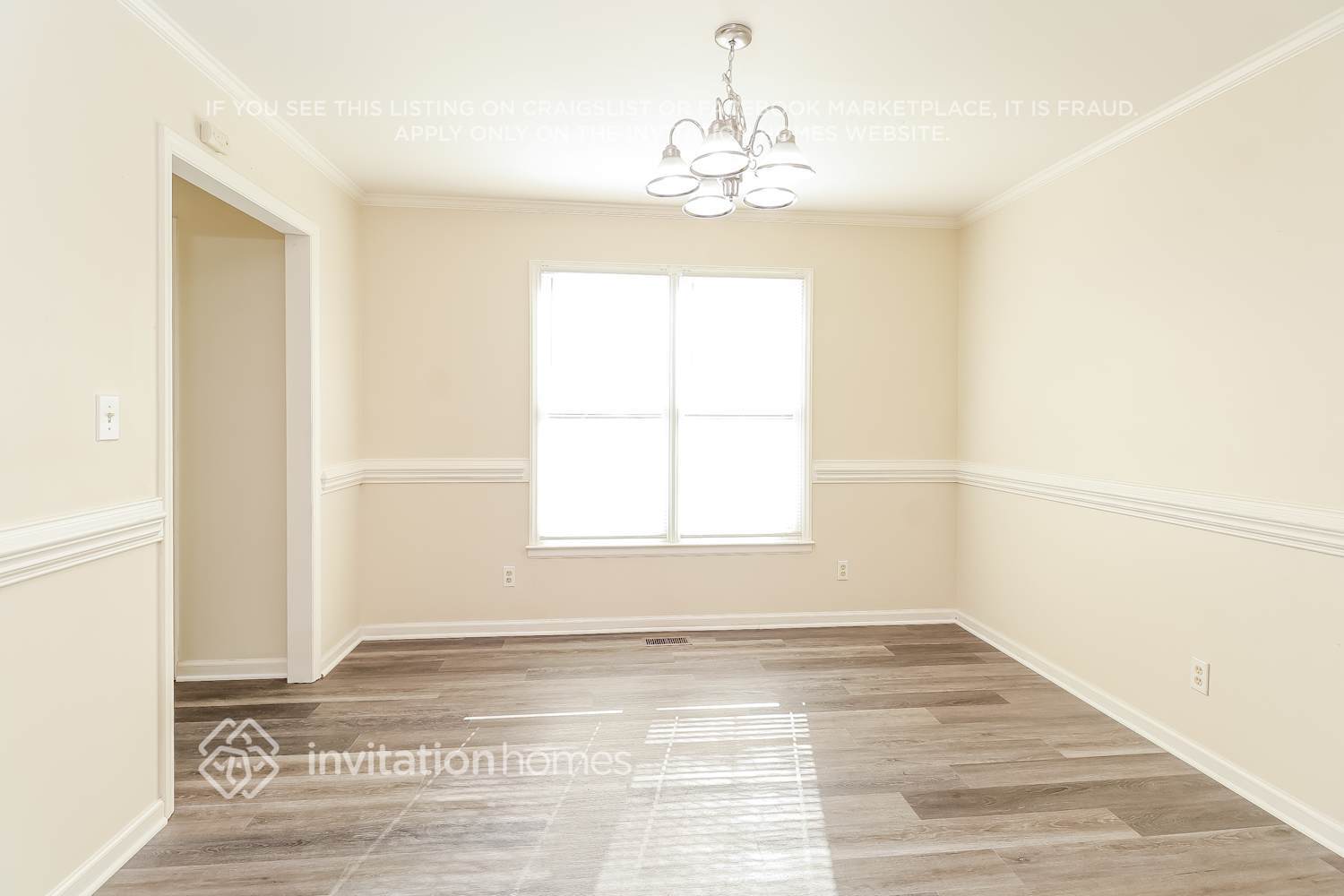 Building Photo - 1811 Southridge Dr