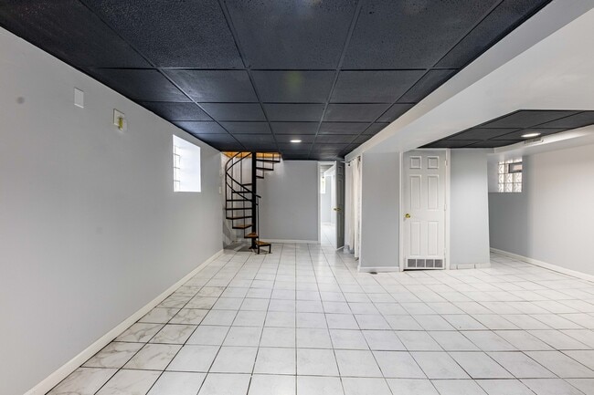 Building Photo - 3838 W 64th St