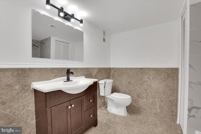 Building Photo - 3709 S George Mason Dr