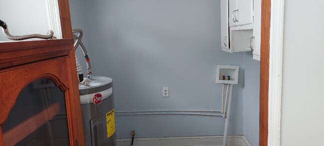 Building Photo - 270 Archer St