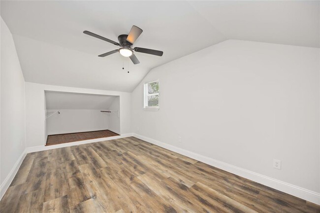 Building Photo - 3806 Zephyr St