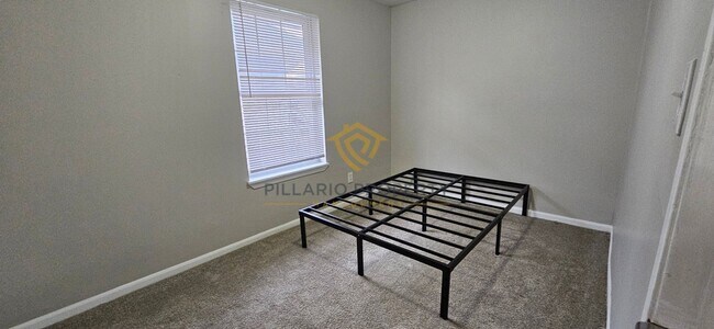 Building Photo - 933-935 N Dearborn St