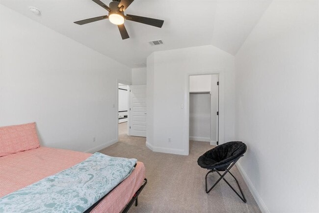 Building Photo - 125 Plainsman Ln