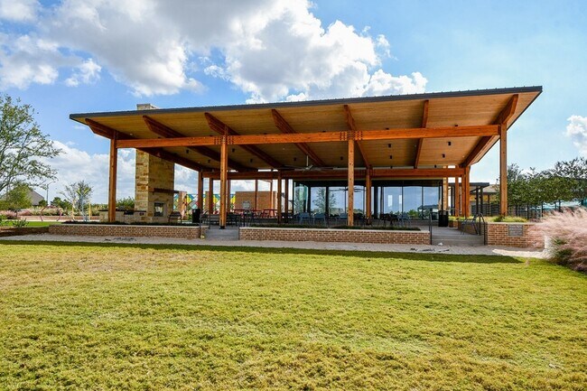 Building Photo - 7207 Prairie Heights Drive
