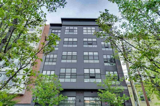 Building Photo - 17-19 Division St