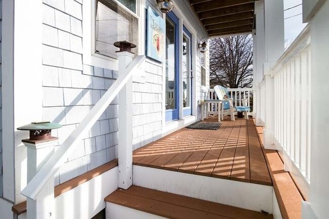 Building Photo - 58 Ripley St