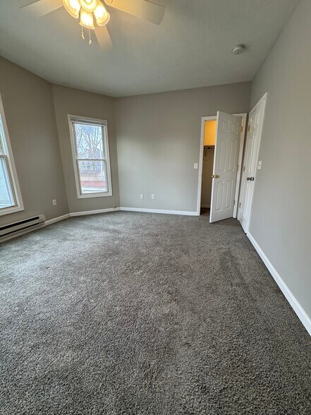 Building Photo - 310 E Mulberry St