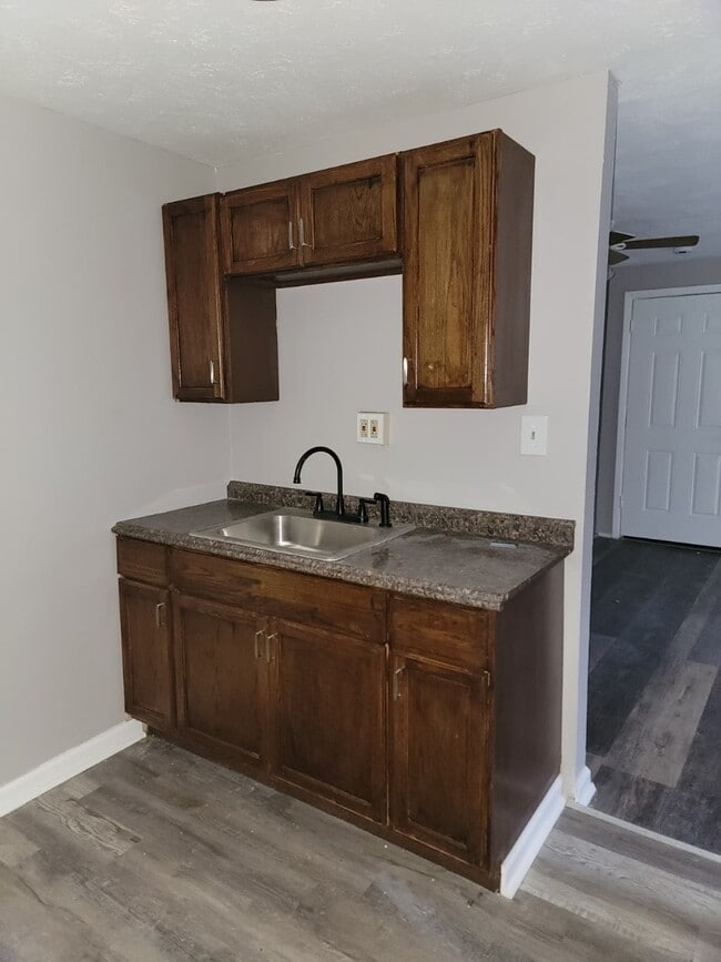 Building Photo - 1817 Garfield Rd