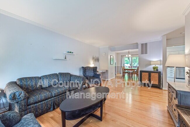 Building Photo - 10343 Bushman Dr