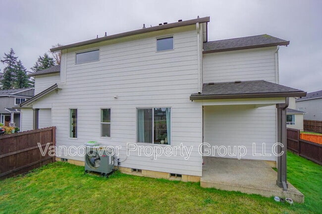 Building Photo - 11025 NE 137th Ave